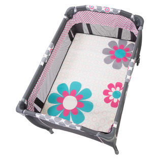 Baby Trend Lil Snooze Deluxe Nursery Center, Daisy Dots