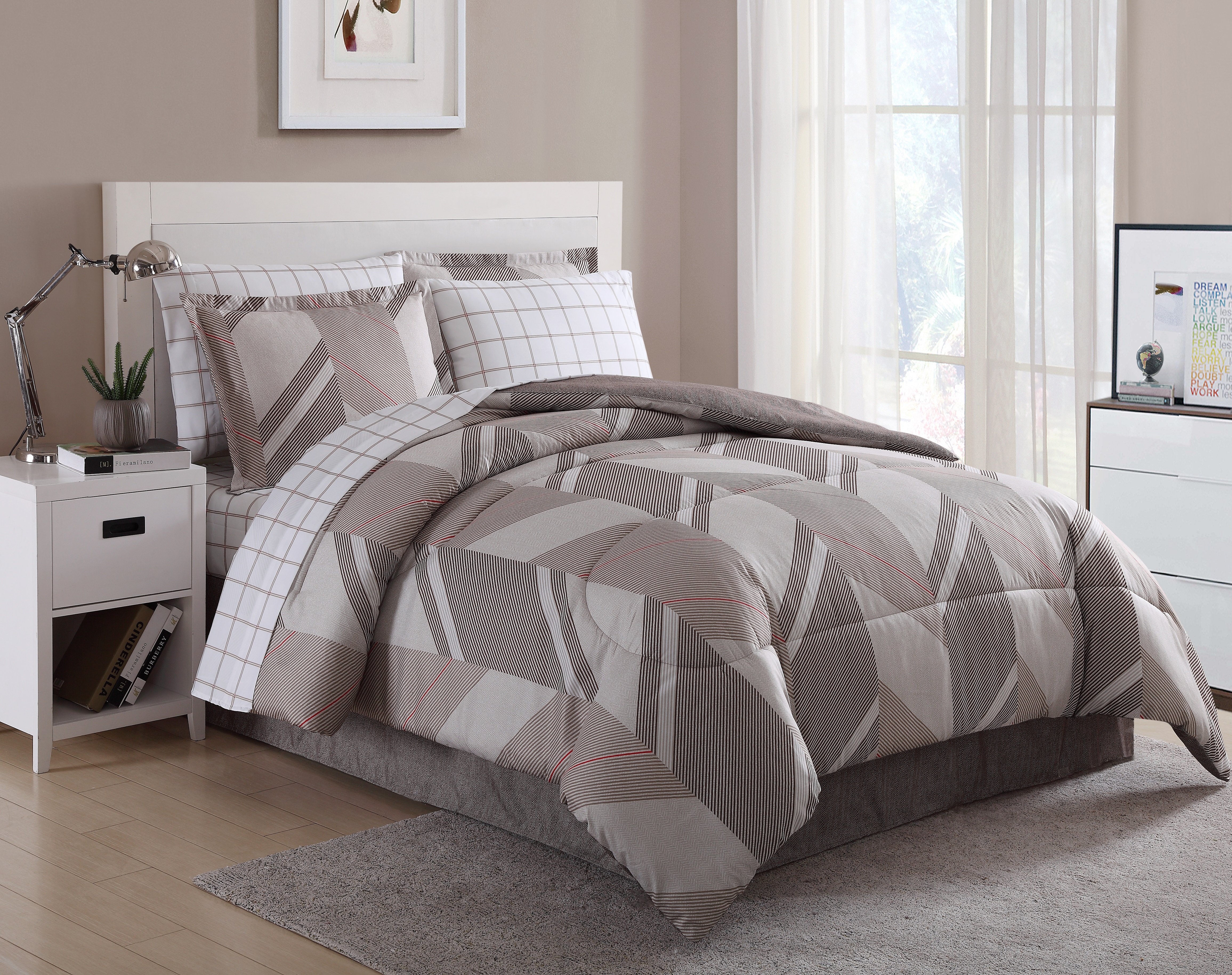 Essential Home Complete Bed Set - Carmel Chevron