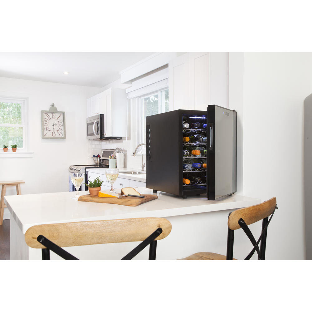 Koolatron WC20 20Bottle Wine Cellar with Mirrored Glass Door