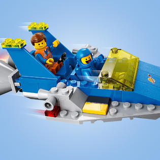 LEGO Benny’s Spaceship