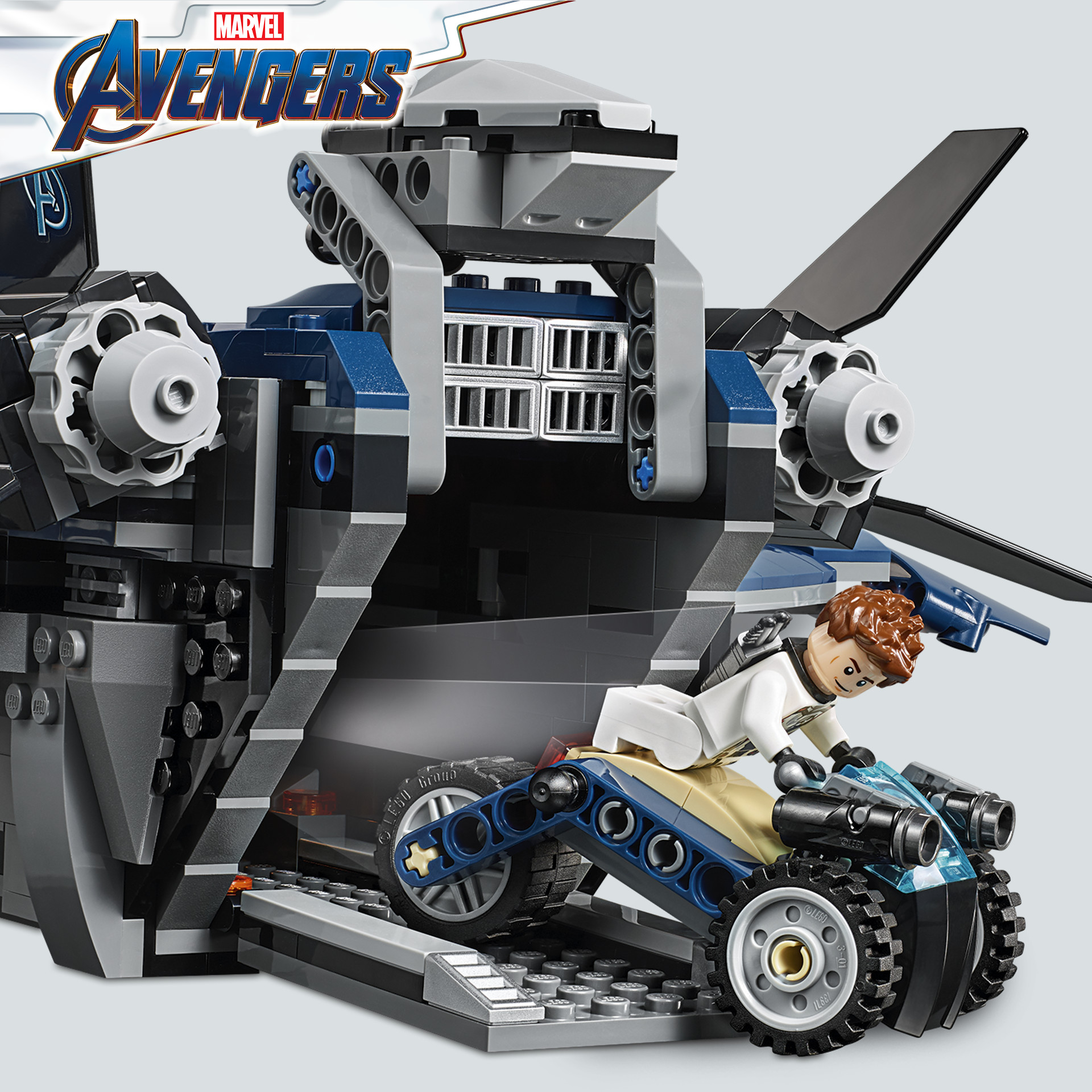 Avengers ultimate best sale quinjet lego