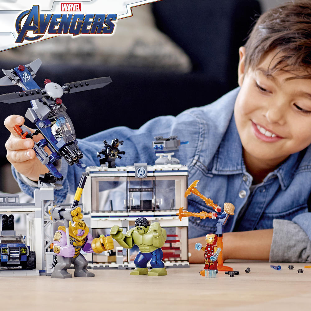 LEGO Avengers Compound Battle