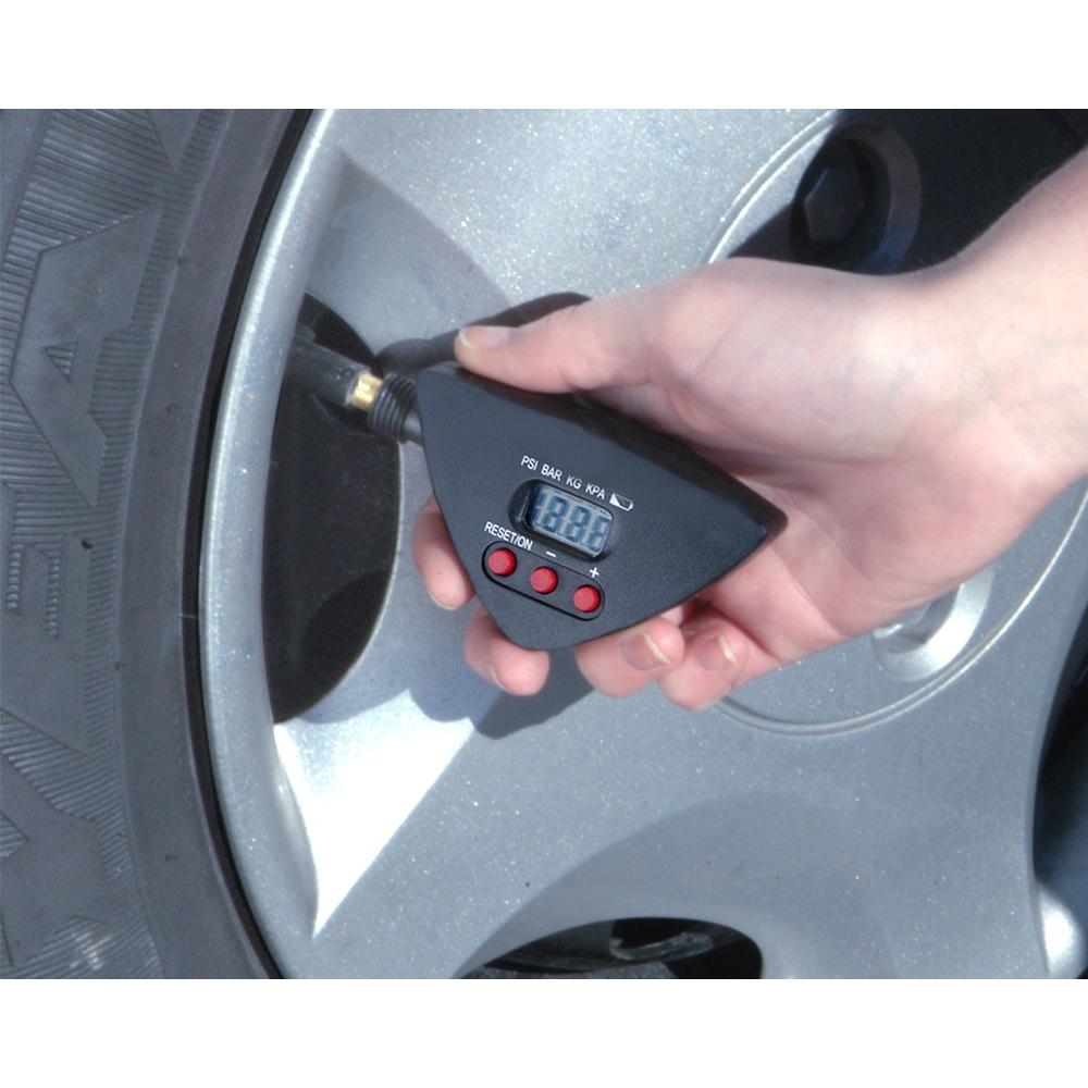 Craftsman 12V Portable Inflator w/ Digital Tire Pressure Gauge