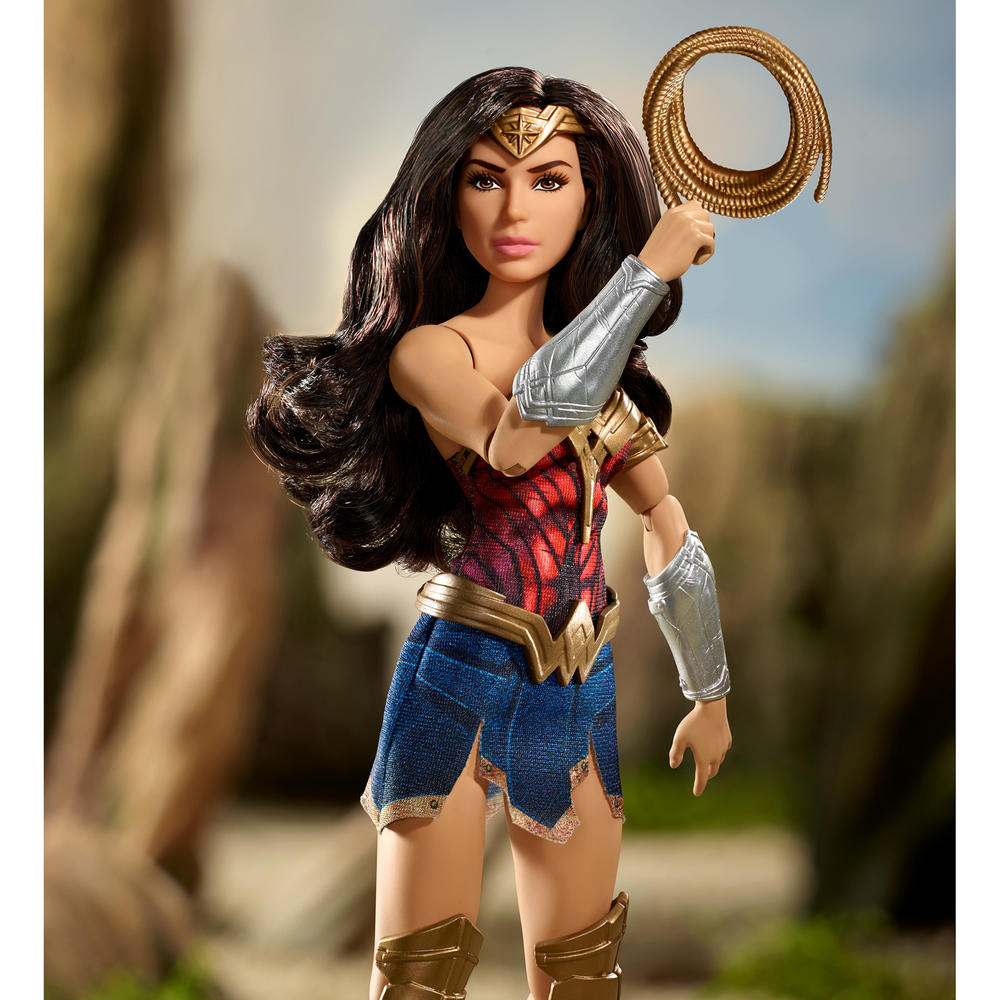 DC Comics Wonder Woman Fashion Doll - Battle Ready