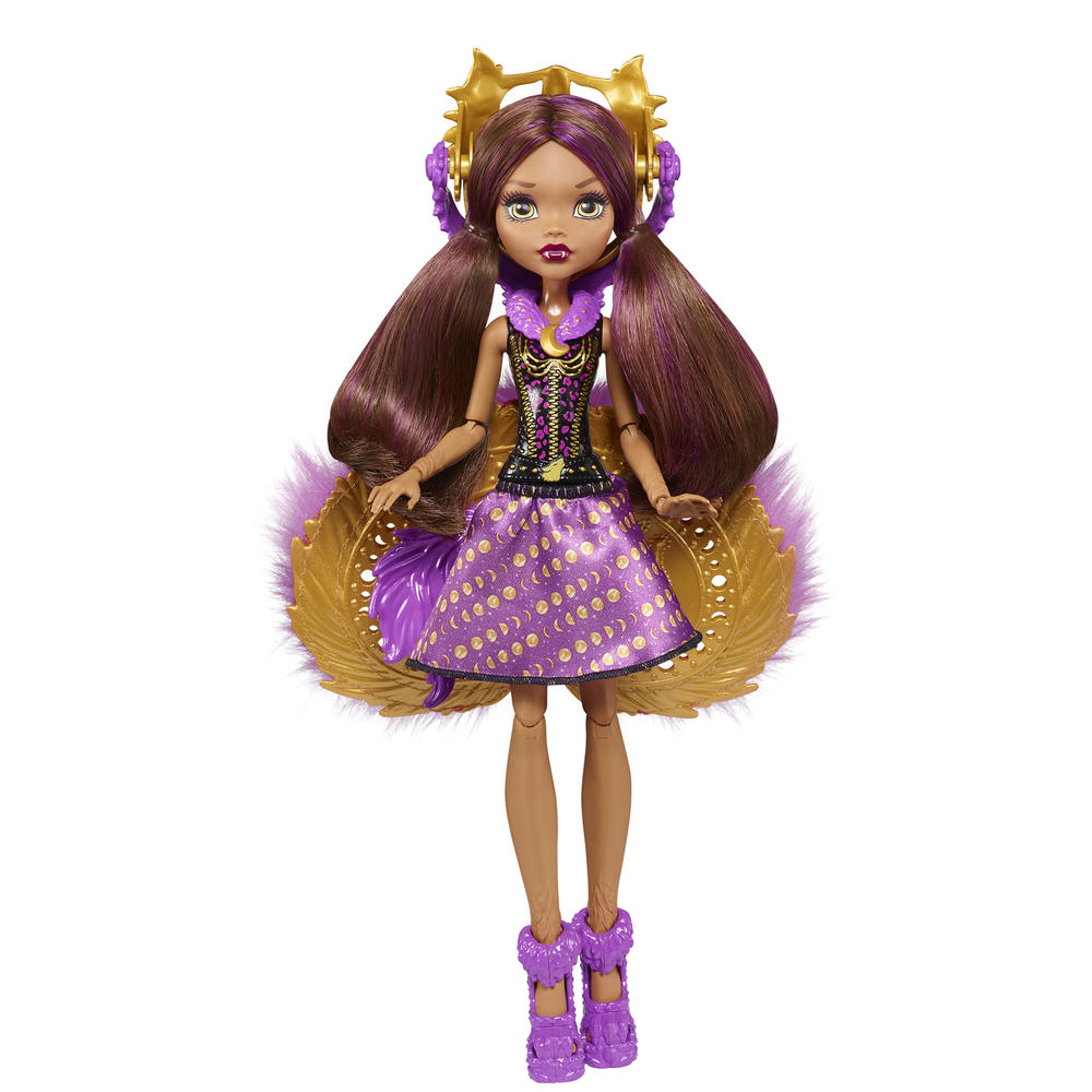 Monster High Ghoul to Wolf Clawdeen&#8482; Transformation Doll