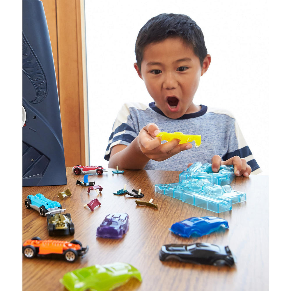 Hot Wheels Fusion Factory Car Maker