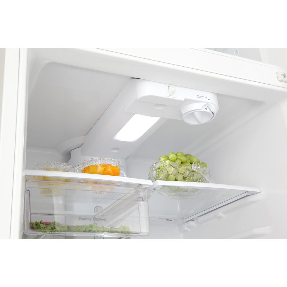 Kenmore 70712 18 cu. ft. ENERGY STAR Top Freezer Refrigerator with Ice