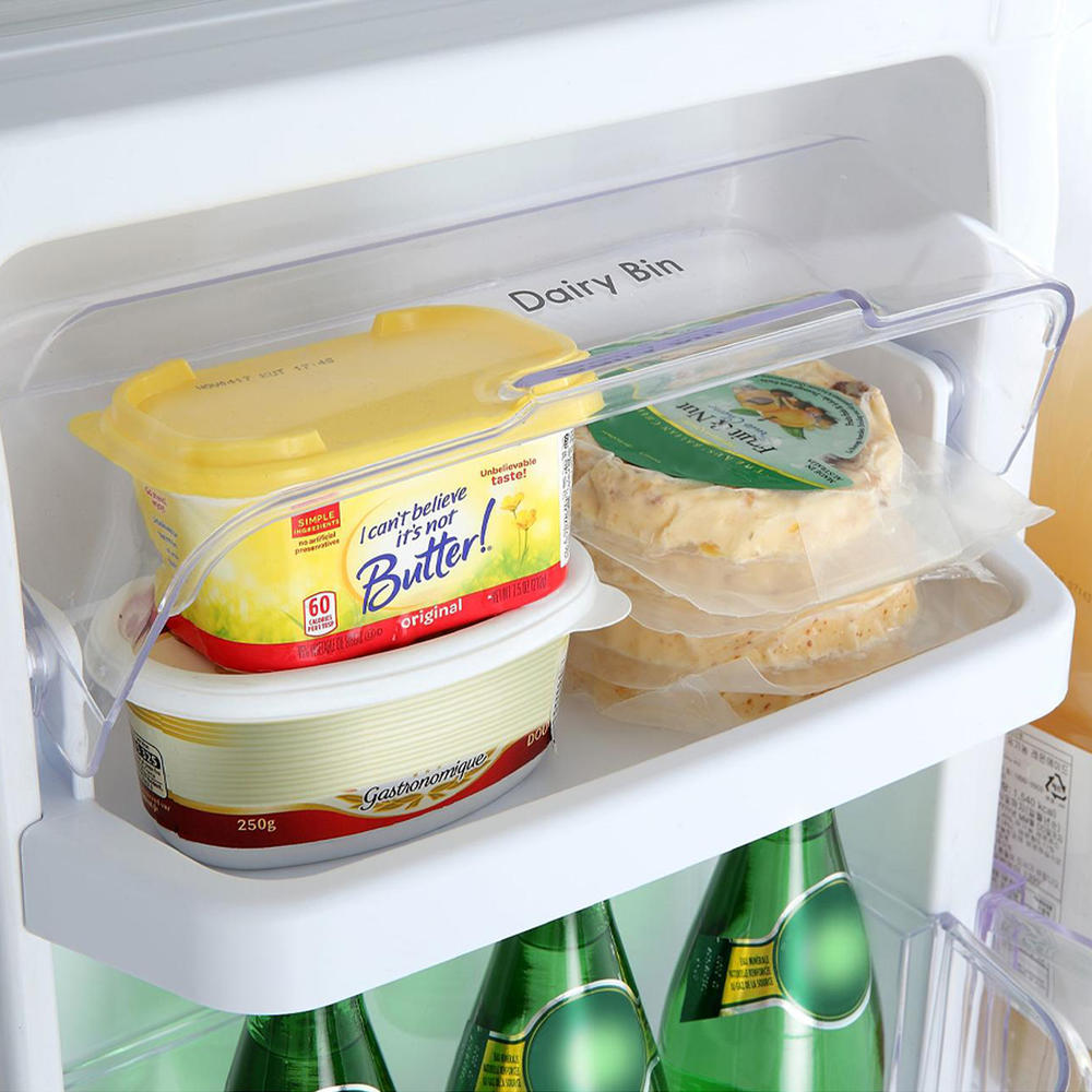 Kenmore 60512  18 cu. ft. Top-Freezer Refrigerator with Glass Shelves - White