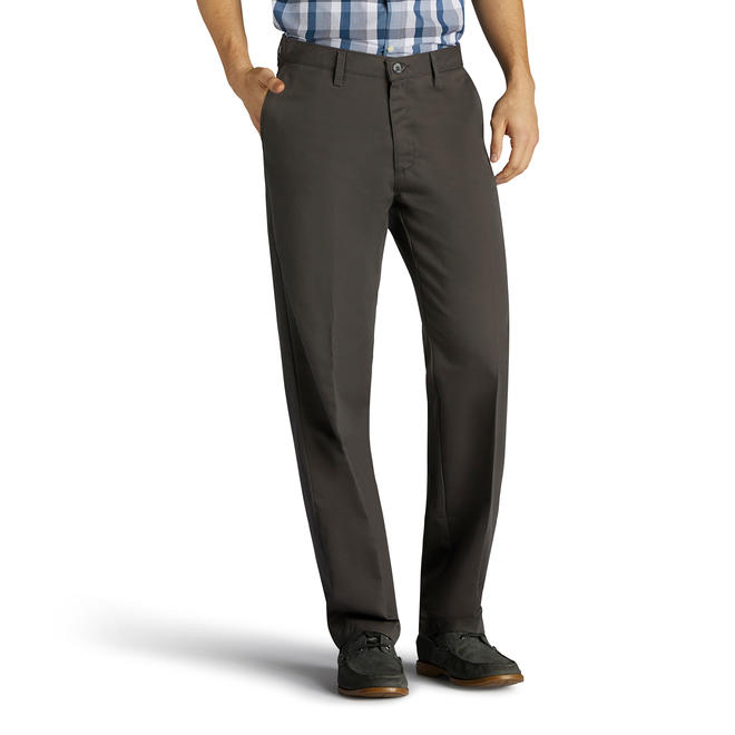 LEE Men's Total Freedom Relaxed Fit Chinos