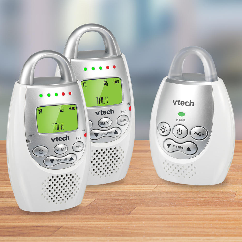 VTech Safe&Sound DM221-2 Two Parent Digital Audio Baby Monitor with 1,000 Feet range, Nightlight & Talk Back Intercom