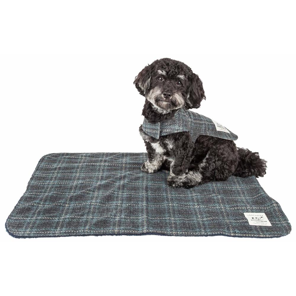 Touchdog 2-In-1 Windowpane Plaided Dog Jacket With Matching Reversible Dog Mat