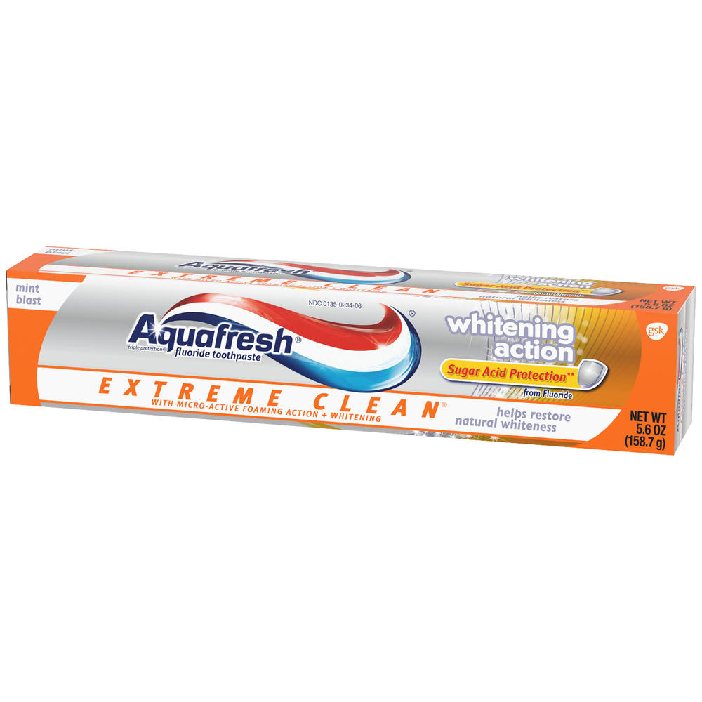 AquaFresh &#174; Extreme Clean&#174; Whitening Action Mint Blast Fluoride Toothpaste 5.6 oz. Box