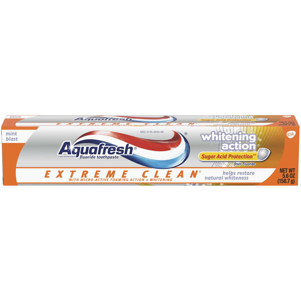AquaFresh &#174; Extreme Clean&#174; Whitening Action Mint Blast Fluoride Toothpaste 5.6 oz. Box