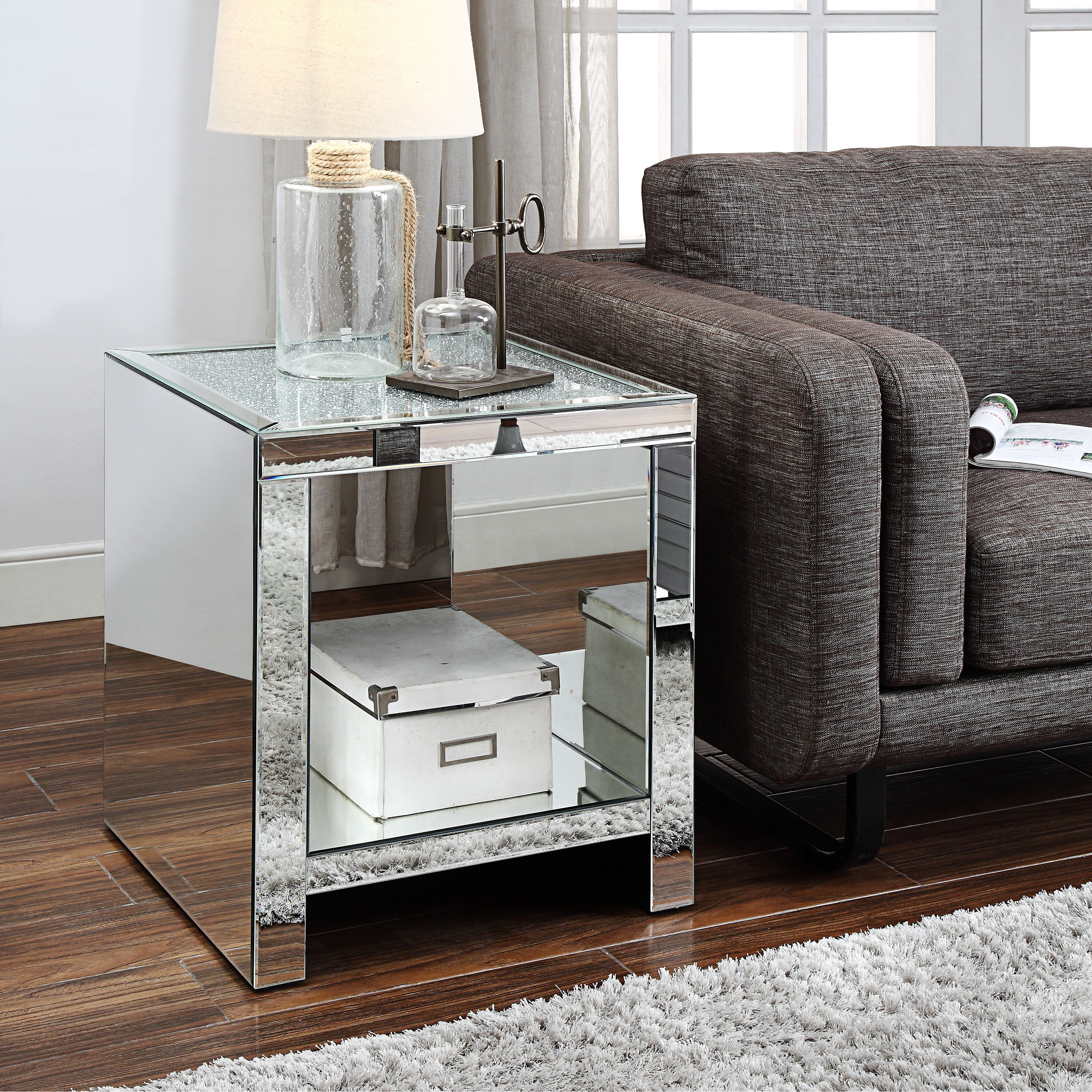 Venetian Worldwide Malish End Table, Mirrored, Silver Venetian Worldwide Malish End Table, Mirrored, Silver