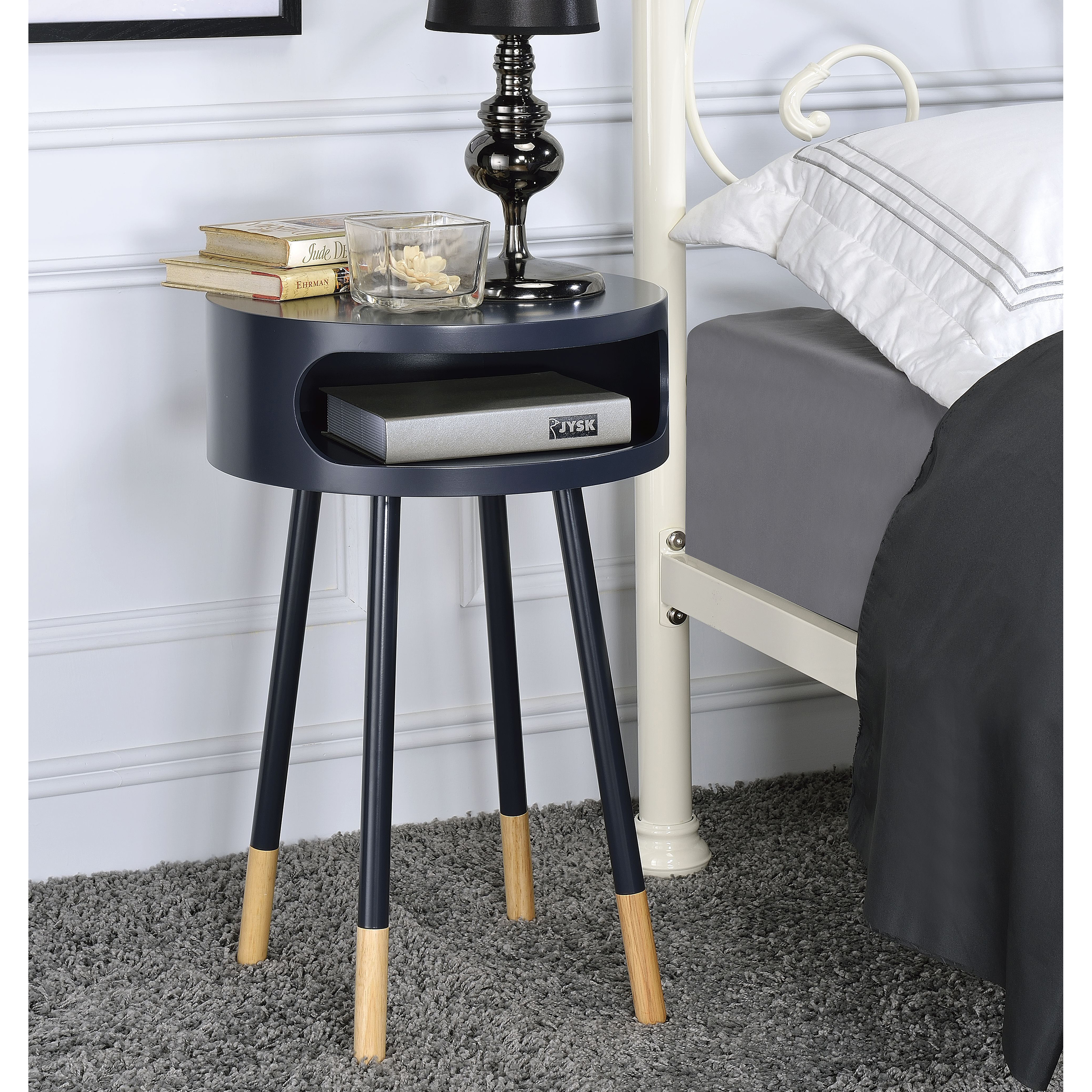 Venetian Worldwide Sonria End Table, N/A Venetian Worldwide Sonria End Table, N/A