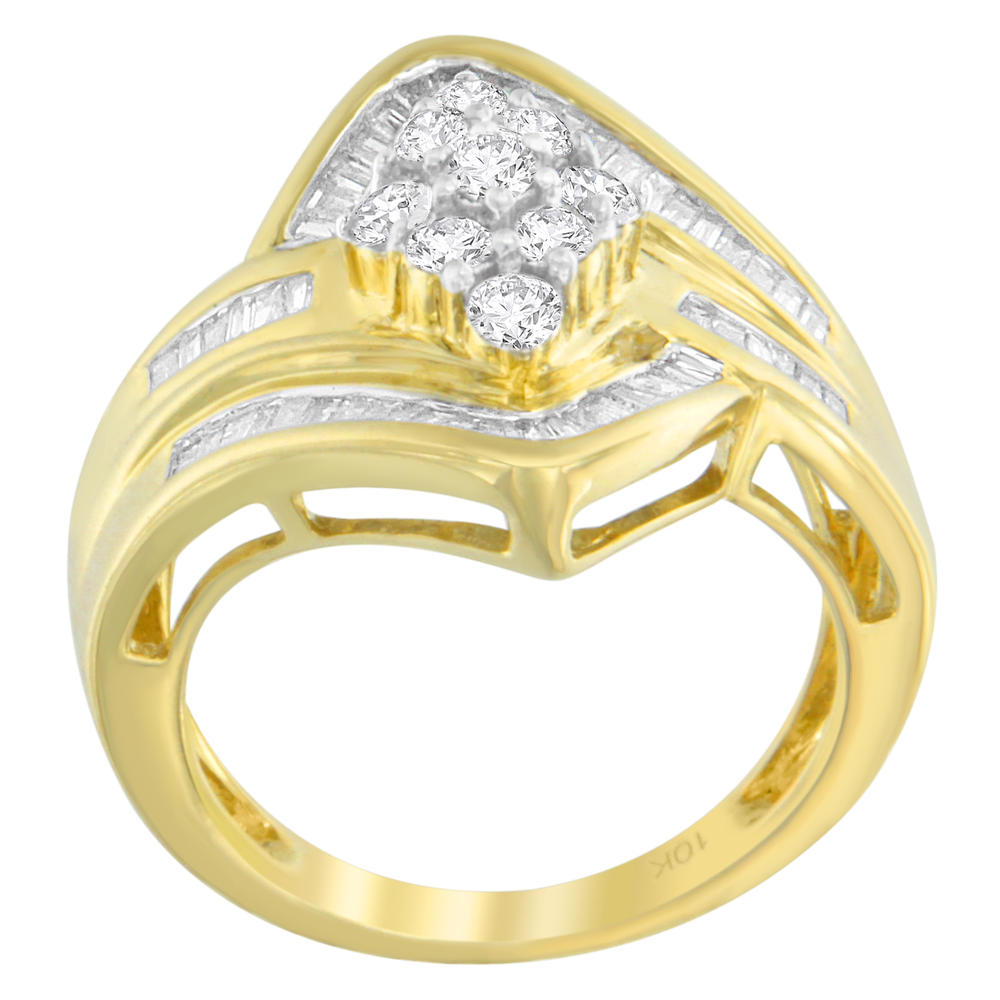 10K Yellow gold 1 CTTW Round and Baguette Cut Diamond Ring(I-J, I1-I2)