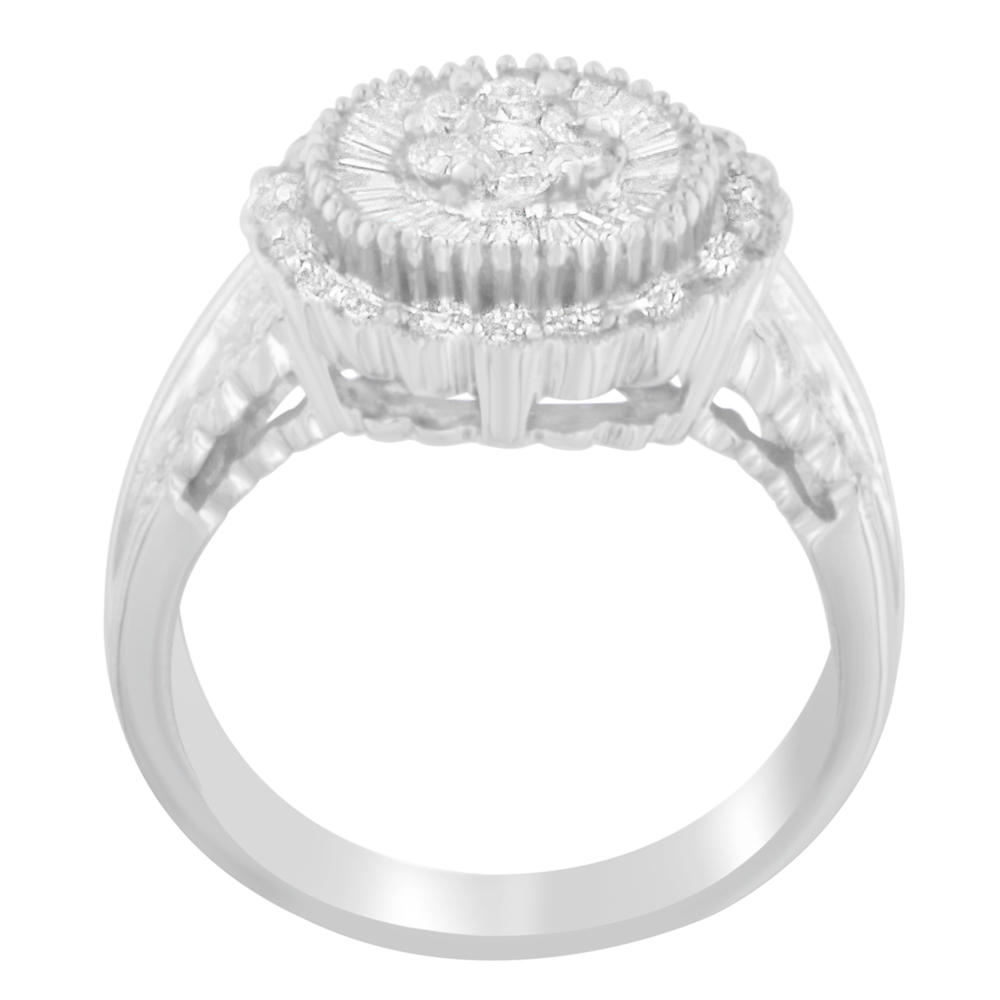 14K White Gold 3/4ct. TDW Round and Baguette-cut Diamond Ring (G-H, SI2-I1)