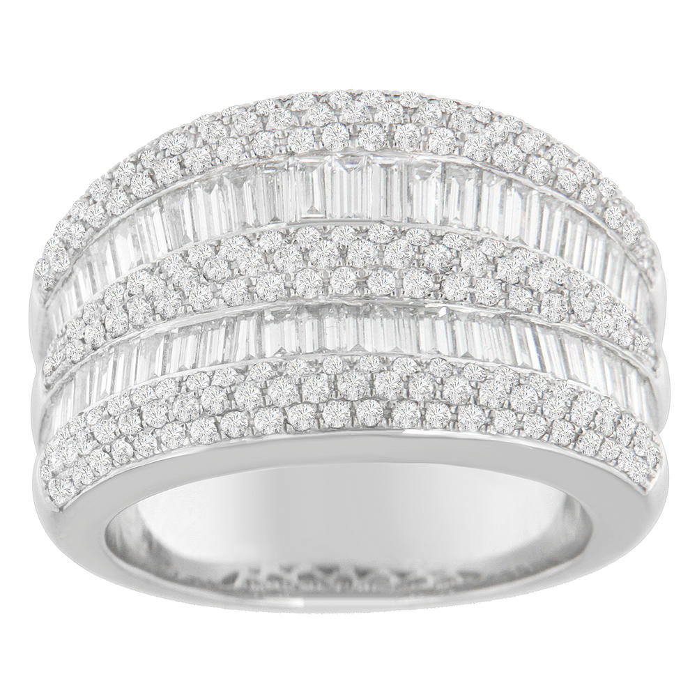18K White Gold 2.20ct. TDW Round-Cut Diamond, and Baguette Diamond Fashion Ring (G-H, SI2-I1)