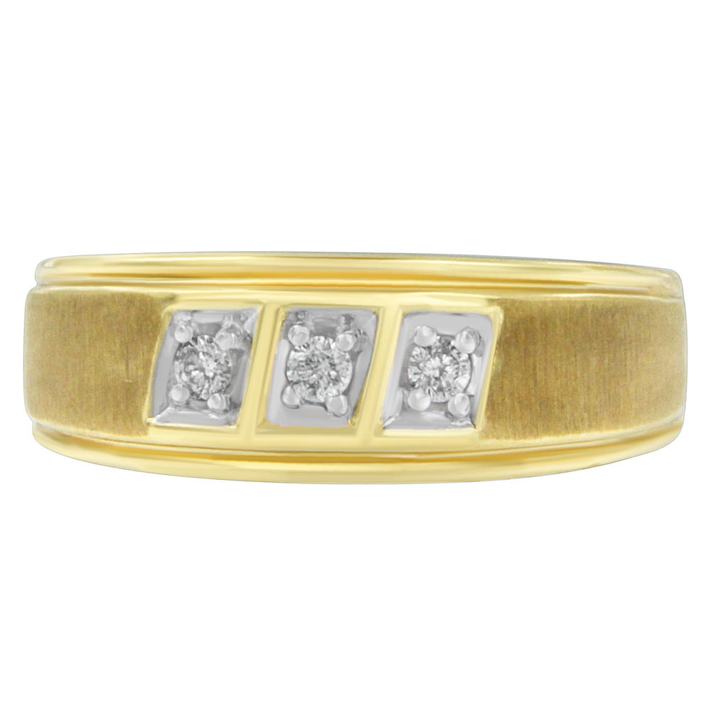 10K Yellow Gold 0.7 CTTW Round Cut Diamond Ring (H-I,I1-I2)