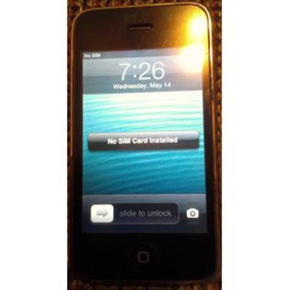 Apple  3GS 32GB Black iPhone AT&T Only ()