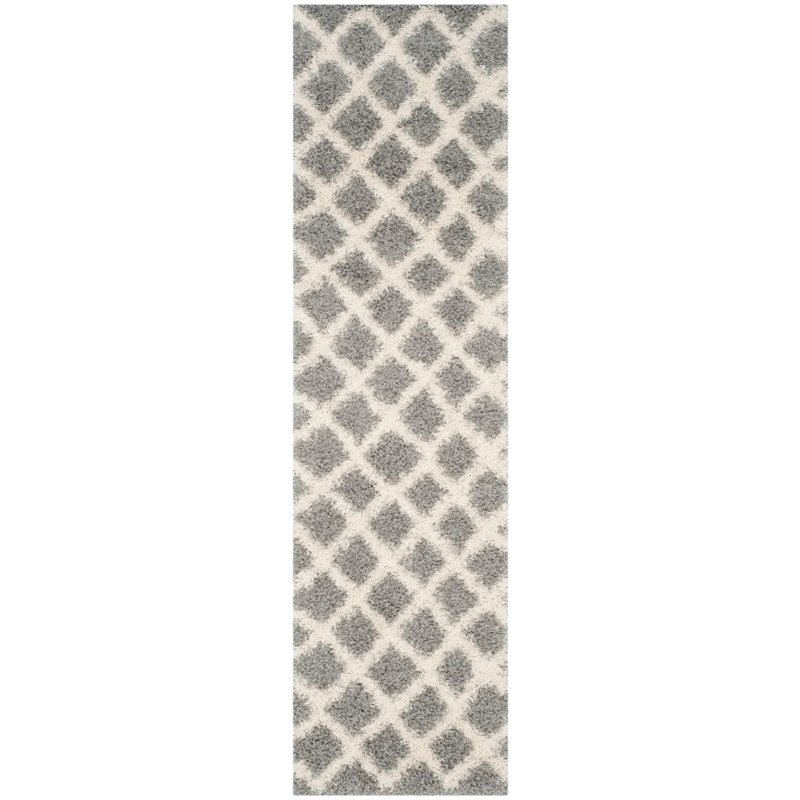 Safavieh  Dallas Shag 5'1" X 7'6" Power Loomed Rug in Gray and Ivory