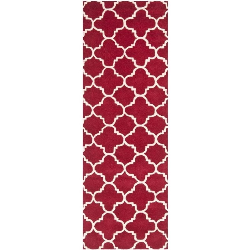 Safavieh  Chatham Red and Ivory Runner: 2 Ft.3 In. x 7 Ft. Rug 2 ft.3 in., 7 ft.