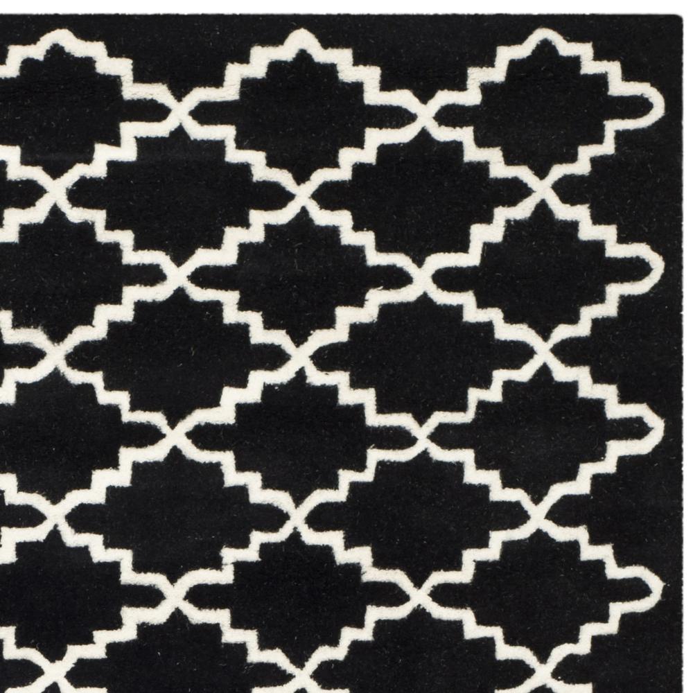 Safavieh  Chatham Collection CHT721K Handmade Black and Ivory Premium Wool Area Rug (8'9" x 12') 8'9", 12', Black / Ivory