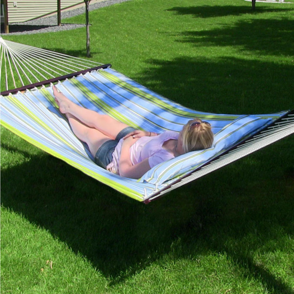 Sunnydaze Decor Quilted 2-Person Fabric Hammock with Spreader Bars - Blue and Green
