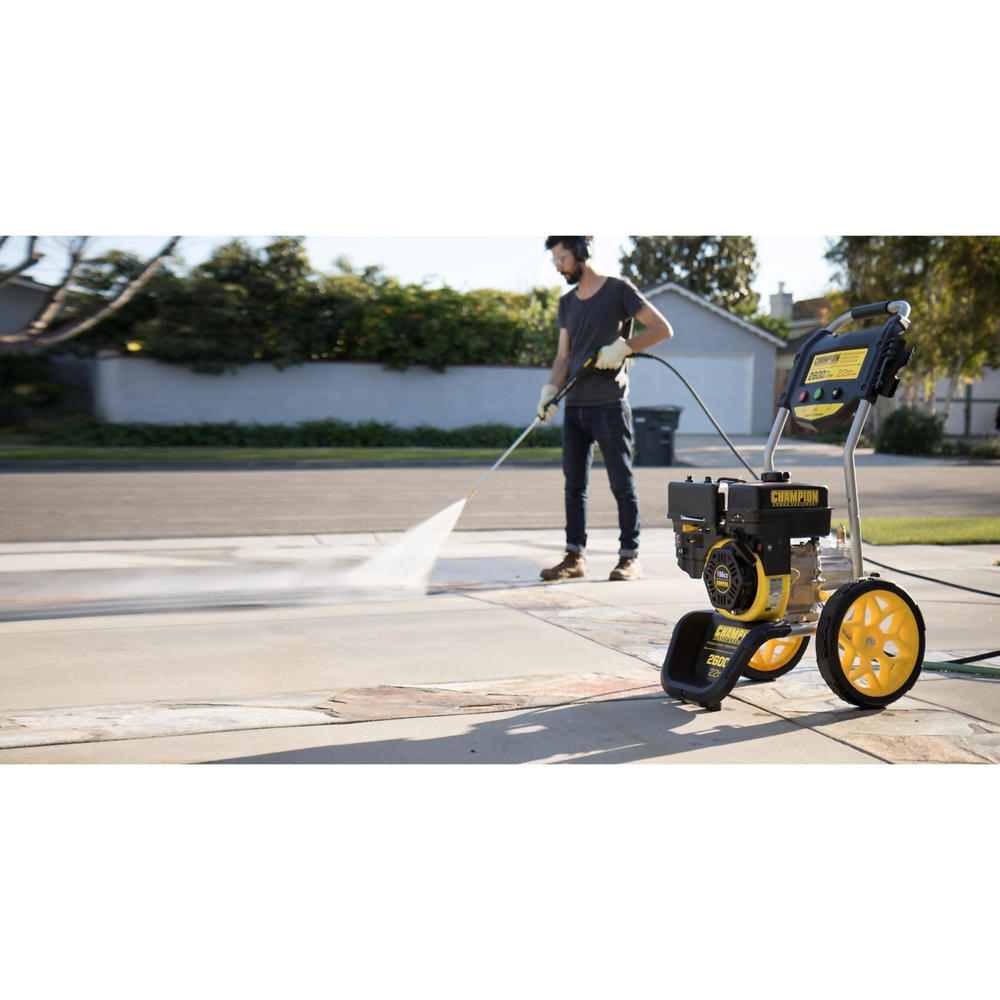 Champion Power Equipment 100382 2600psi 2.2GPM Dolly-Style Gas Pressure Washer