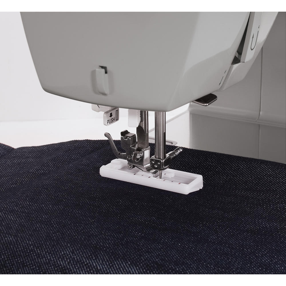 Singer Sewing Co 4411.CL 4411 Heavy-Duty Sewing Machine with 11 Built-In Stitches