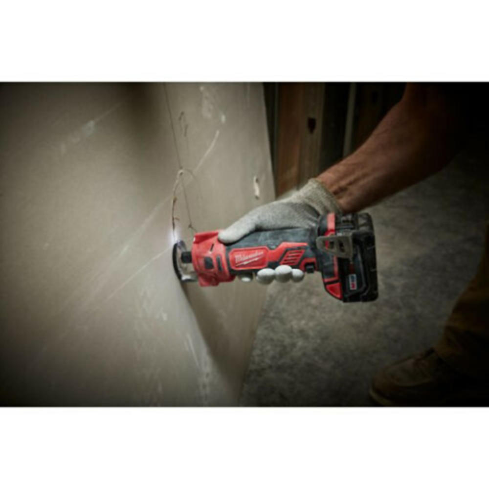 Milwaukee M18 Fuel Cordless Cut-Out Tool