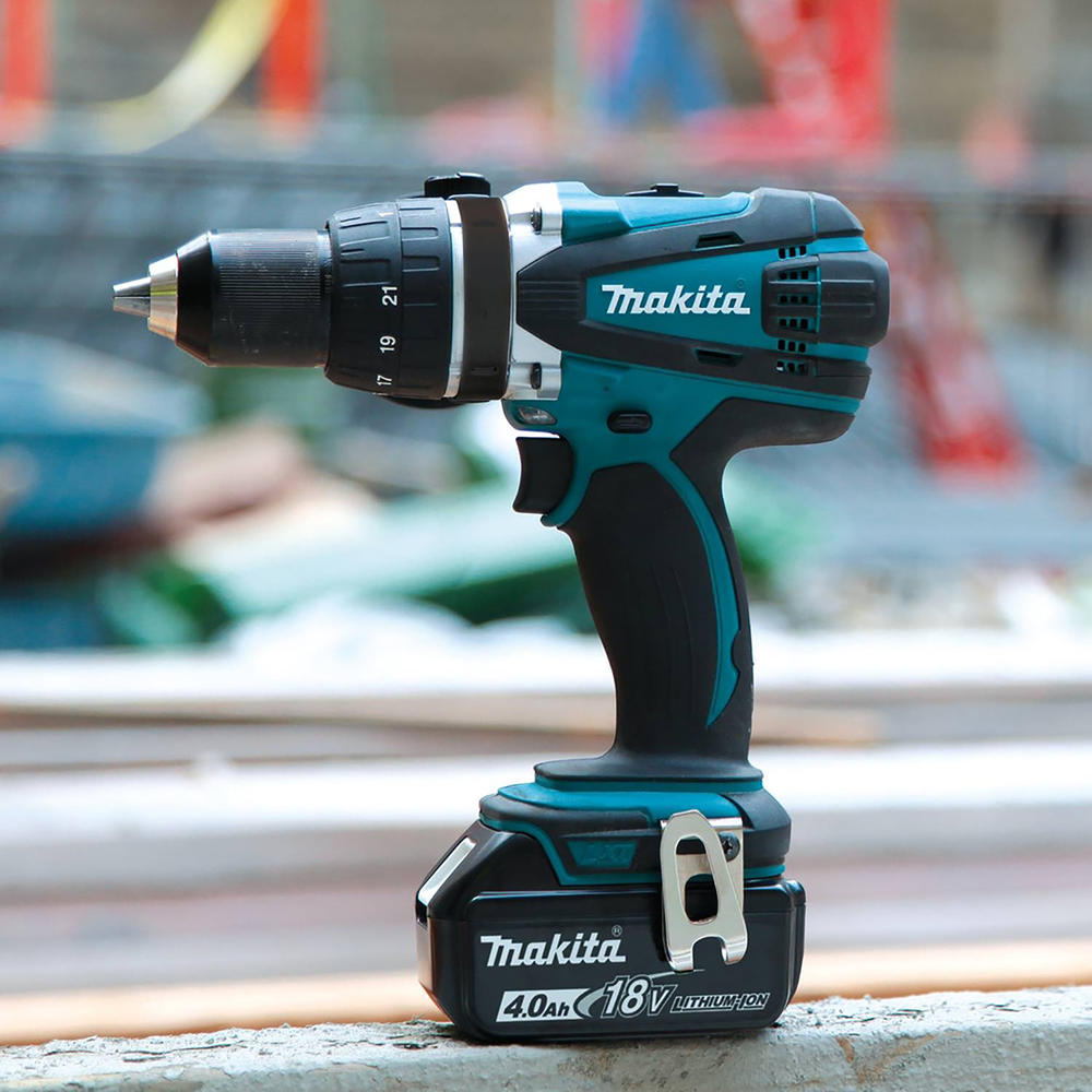 Makita XFD03M 18V LXT Lithium-Ion 1/2 in. Cordless Drill Driver Kit (4 Ah)