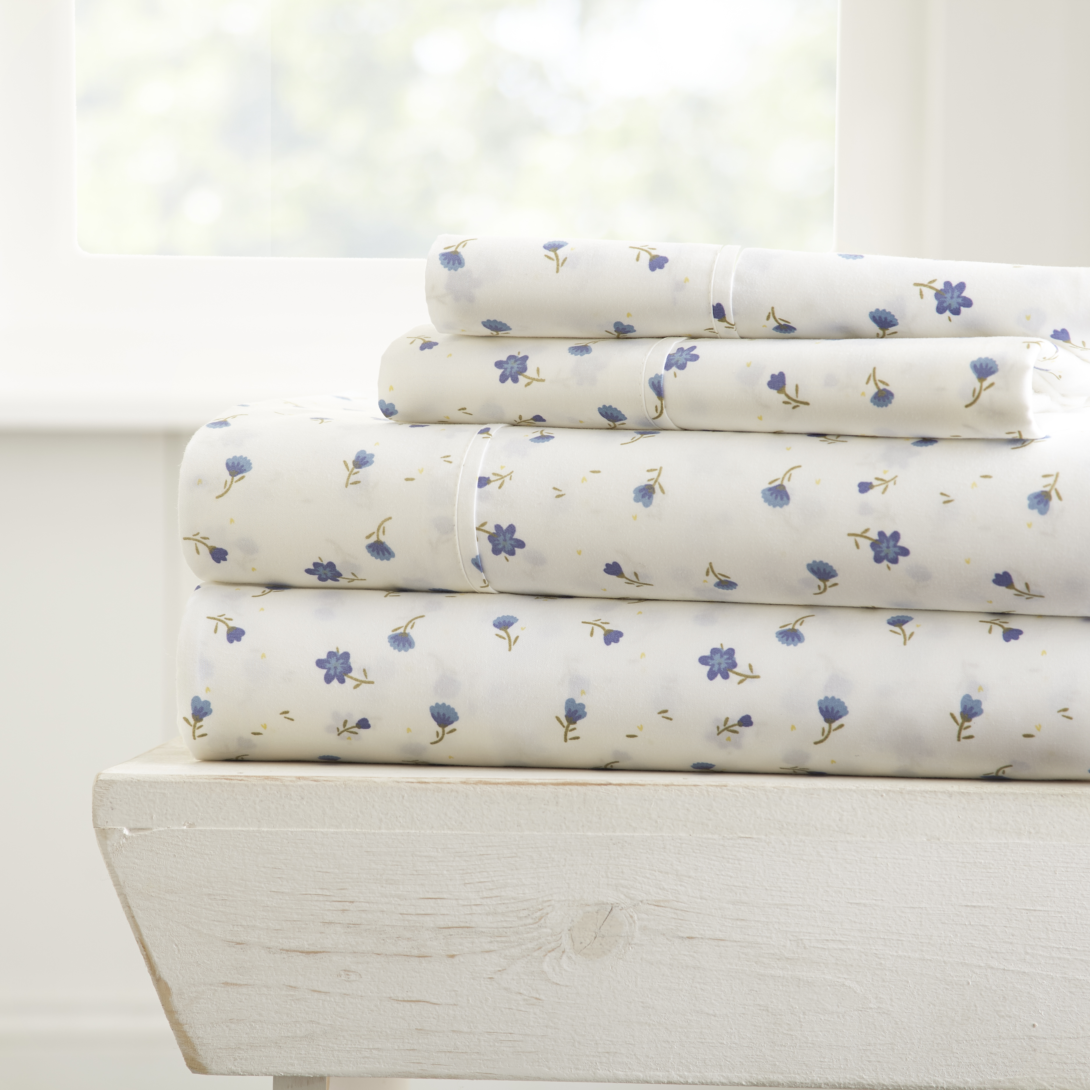 ienjoy Home Premium Ultra Soft Floral Pattern 4 Piece Bed Sheet Set