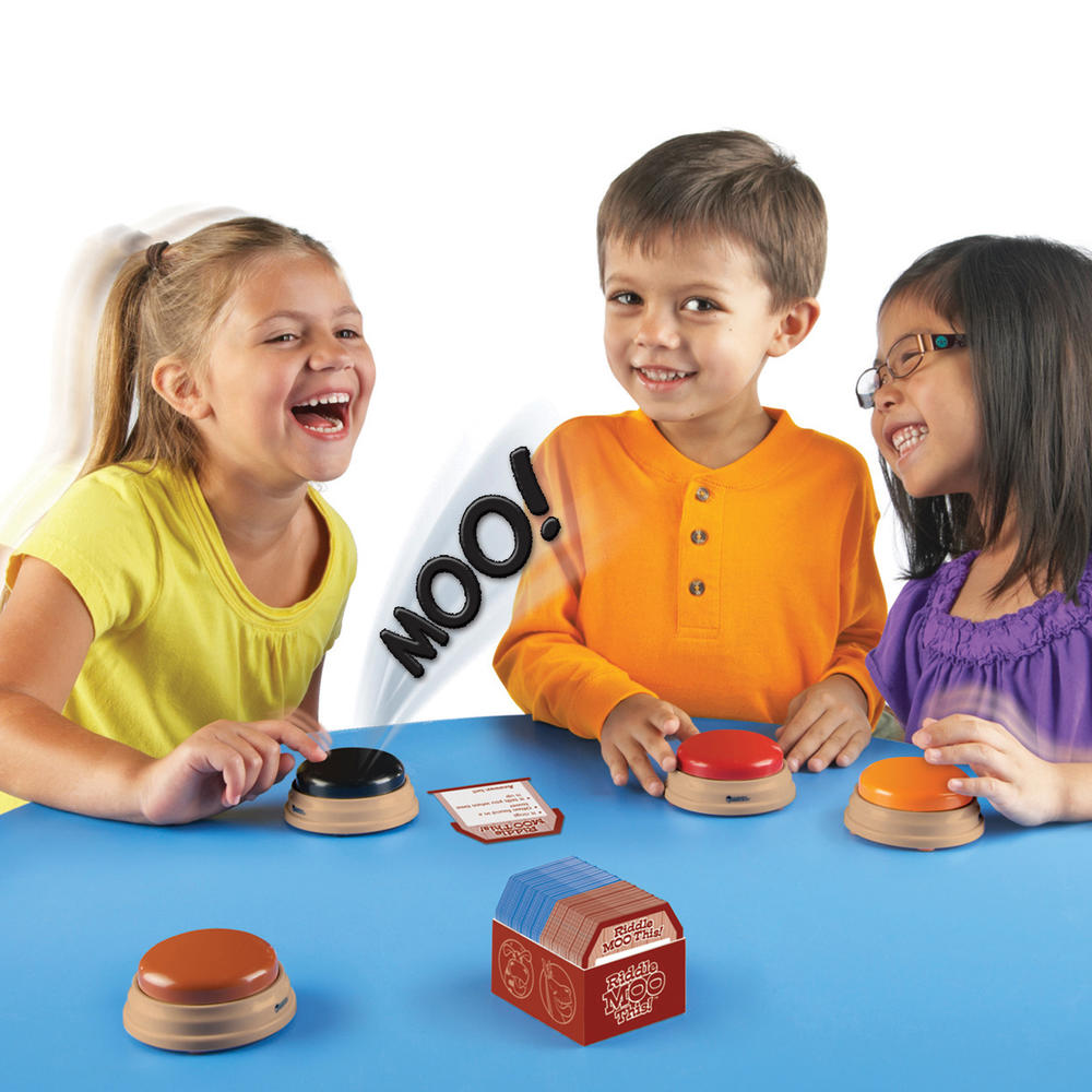 Learning Resources Riddle Moo This™ - A Silly Riddle Word Game
