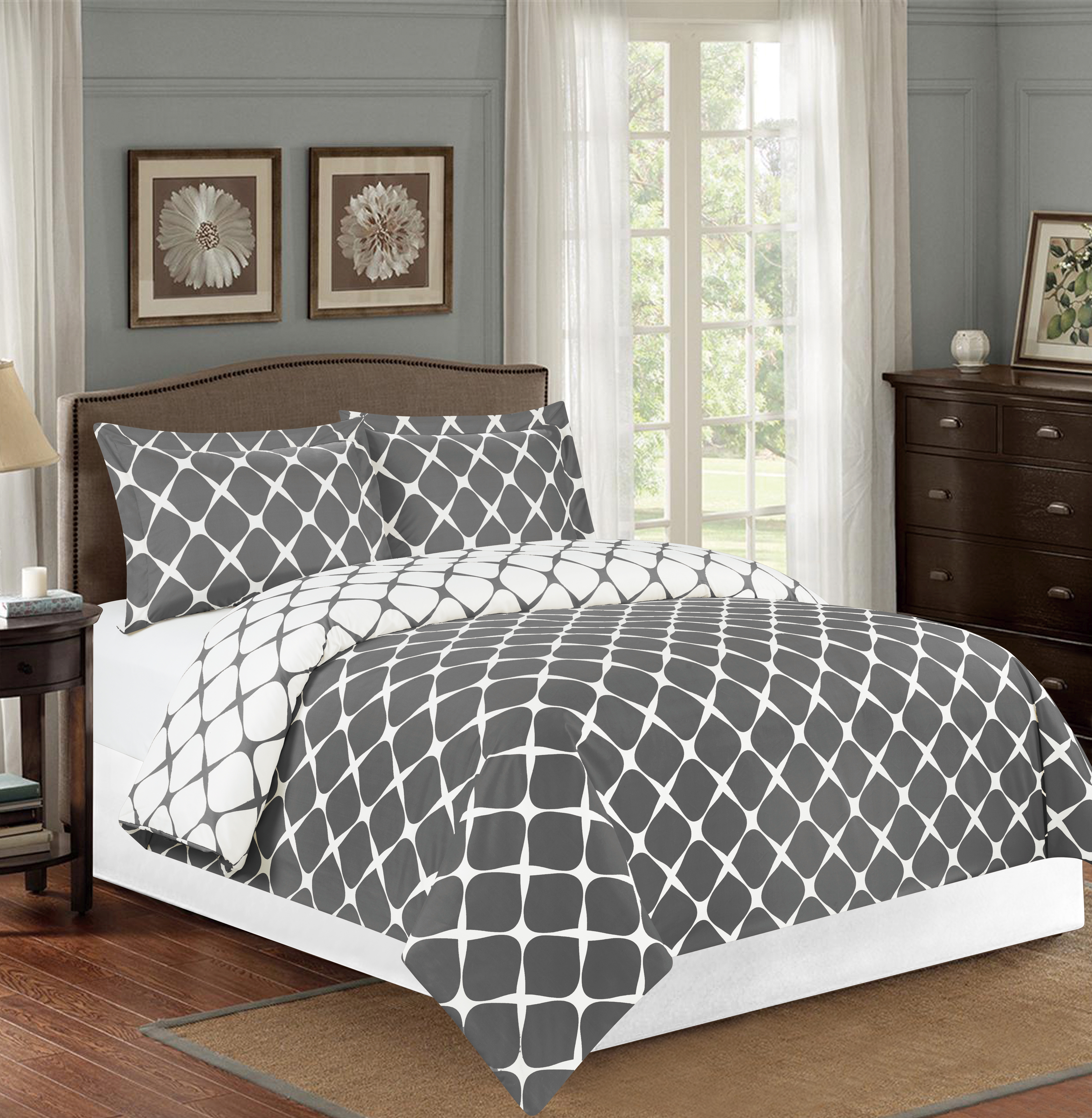 Elegant Comfort Reversible 3-Piece Bloomingdale Duvet Cover Set, Wrinkle and Fade Resistant, Size: Full/Queen, Gray Elegant Comfort Reversible 3-Piece Bloomingdale Duvet Cover Set, Wrinkle and Fade Resistant, Size: Full/Queen, Gray