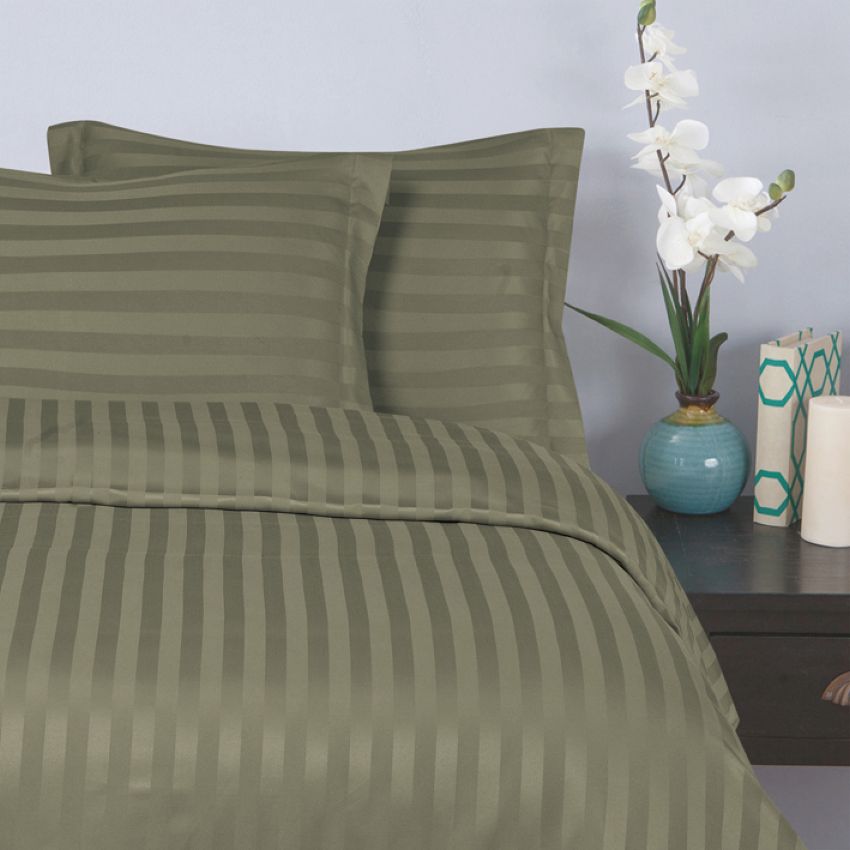 Elegant Comfort Wrinkle-Resistant 3-Piece Duvet Cover Set - Stripe, Size: Full/Queen, Green Elegant Comfort Wrinkle-Resistant 3-Piece Duvet Cover Set - Stripe, Size: Full/Queen, Green