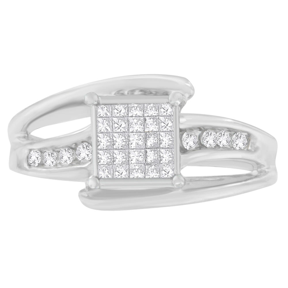10K White Gold 0.33 CTTW Round and Princess Cut Diamond Ring (H-I,SI1-SI2)