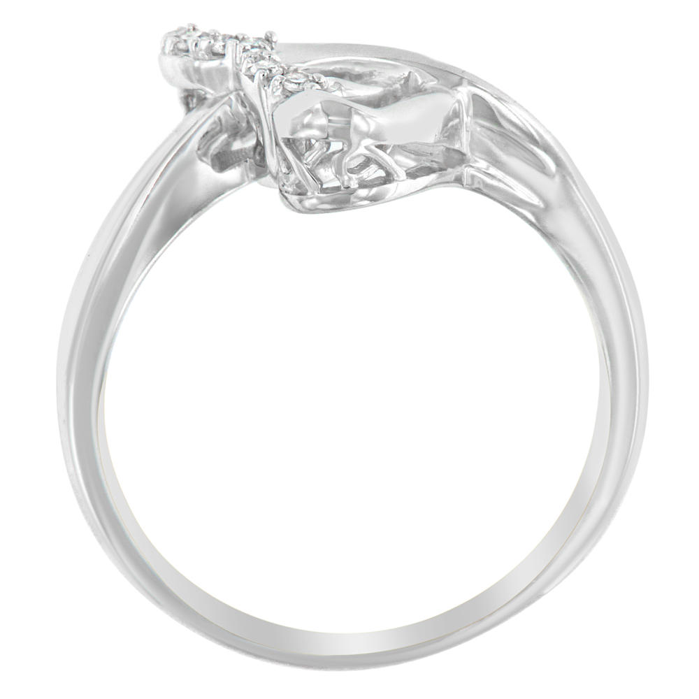 Sterling Silver .05ct. TDW Round-cut Diamond Accent Heart Ribbon Ring (H-I, I1-I2)