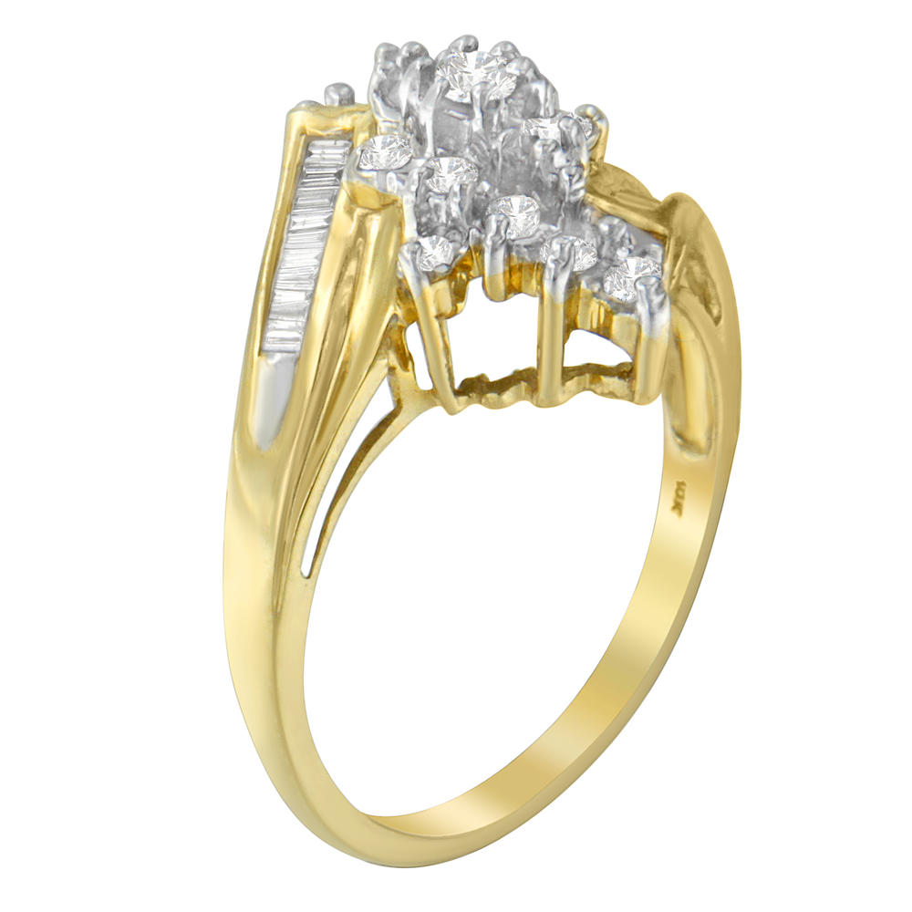 10K Yellow Gold 1/2ct. TDW Round and Baguette-cut Diamond Ring (I-J,I2-I3)