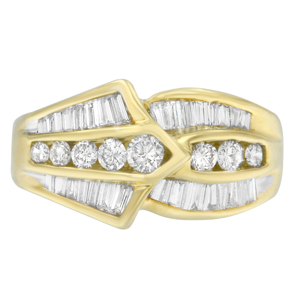 14K Yellow Gold 1 3/8 ct. TDW Round and Baguette-cut Diamond Ring (H-I, SI2-I1)