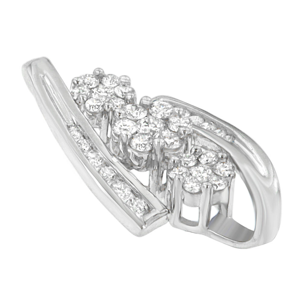 14K White Gold 1/2ct TDW Round Cut Diamond Cut Knot Pendant Necklace (H-I,SI2-I1)