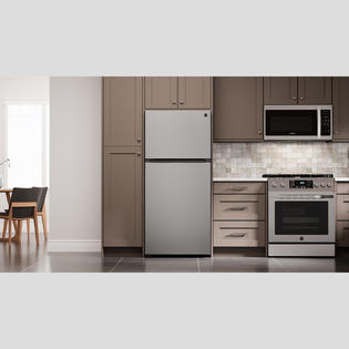 Kenmore 62315  18.2 cu. ft. Top Freezer Refrigerator – Stainless Steel w/Fingerprint Resistance