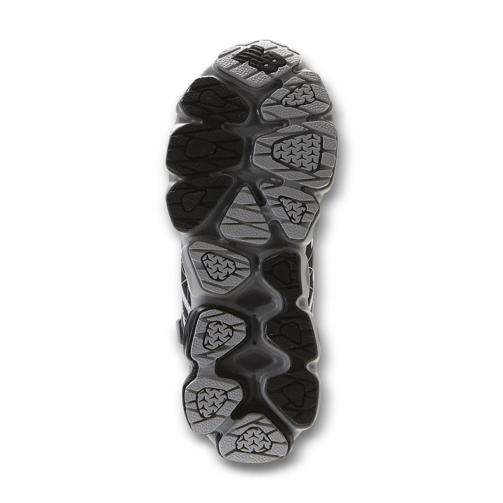 New Balance Boy's 890V4 Black/Gray Athletic Shoe