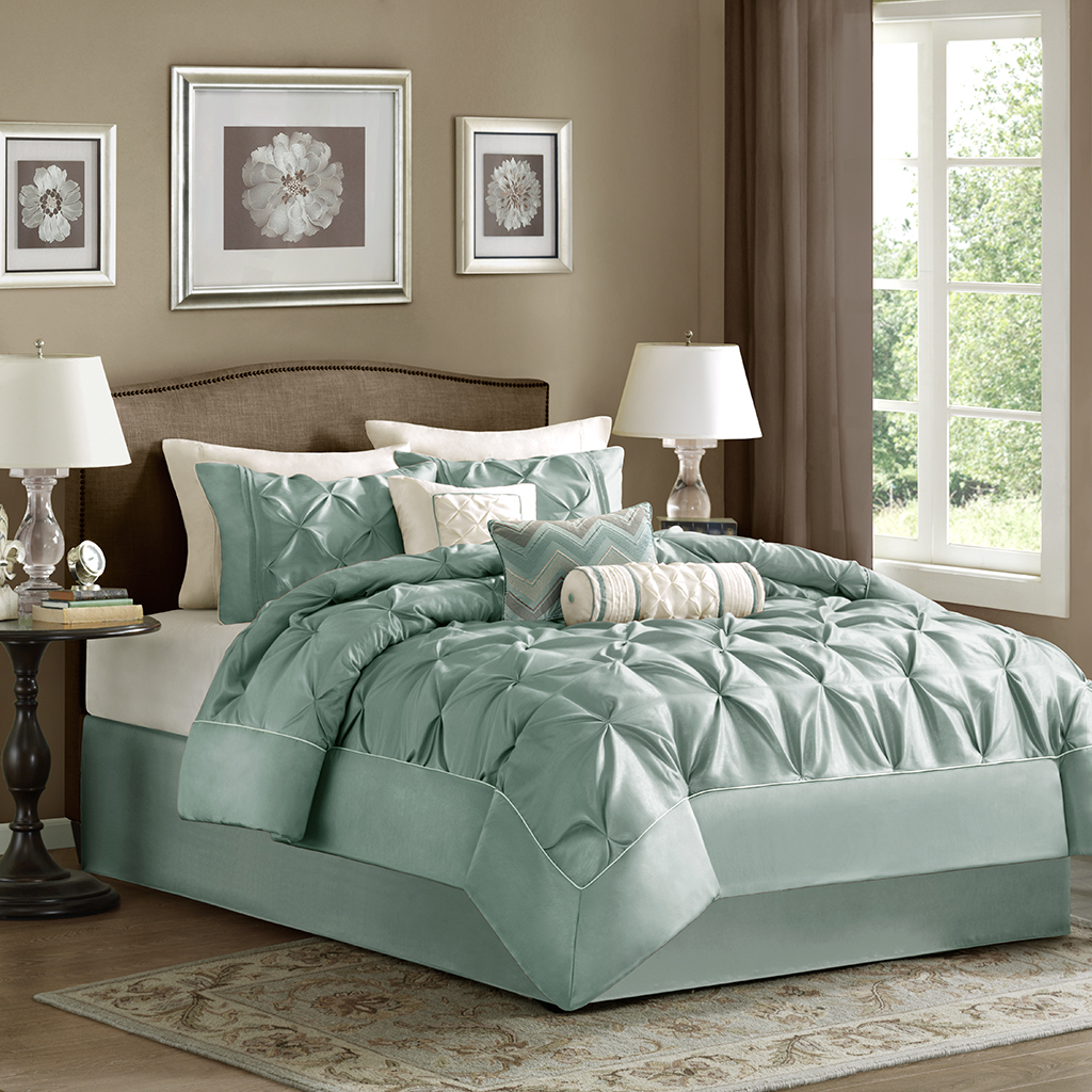 Madison Classics Piedmont 7 Piece Comforter Set in Blue