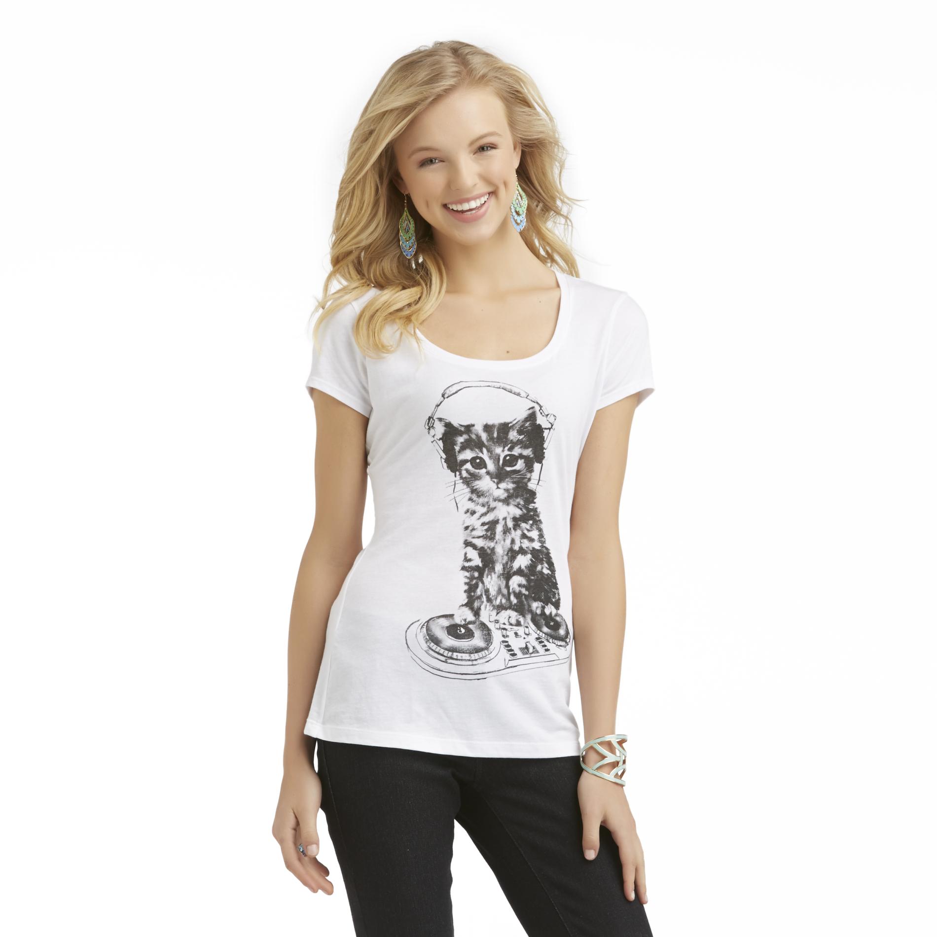 Hello Kitty Junior's Graphic T-Shirt - DJ Kitty