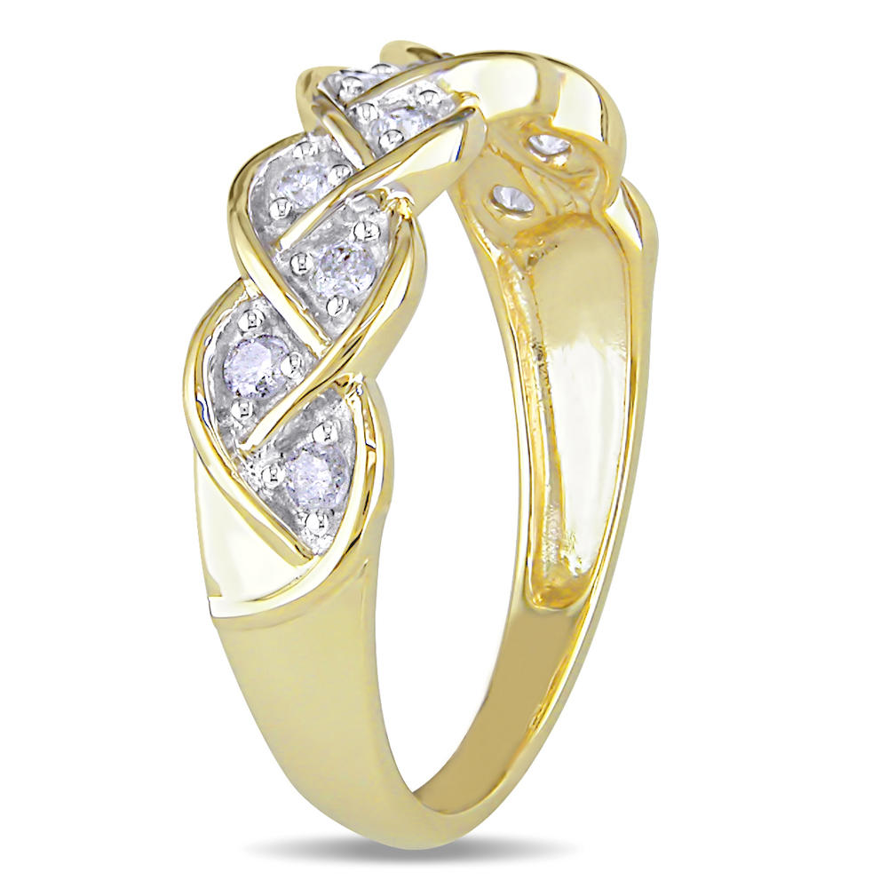 10k Yellow Gold 0.25 CTTW Diamond Infinity Ring