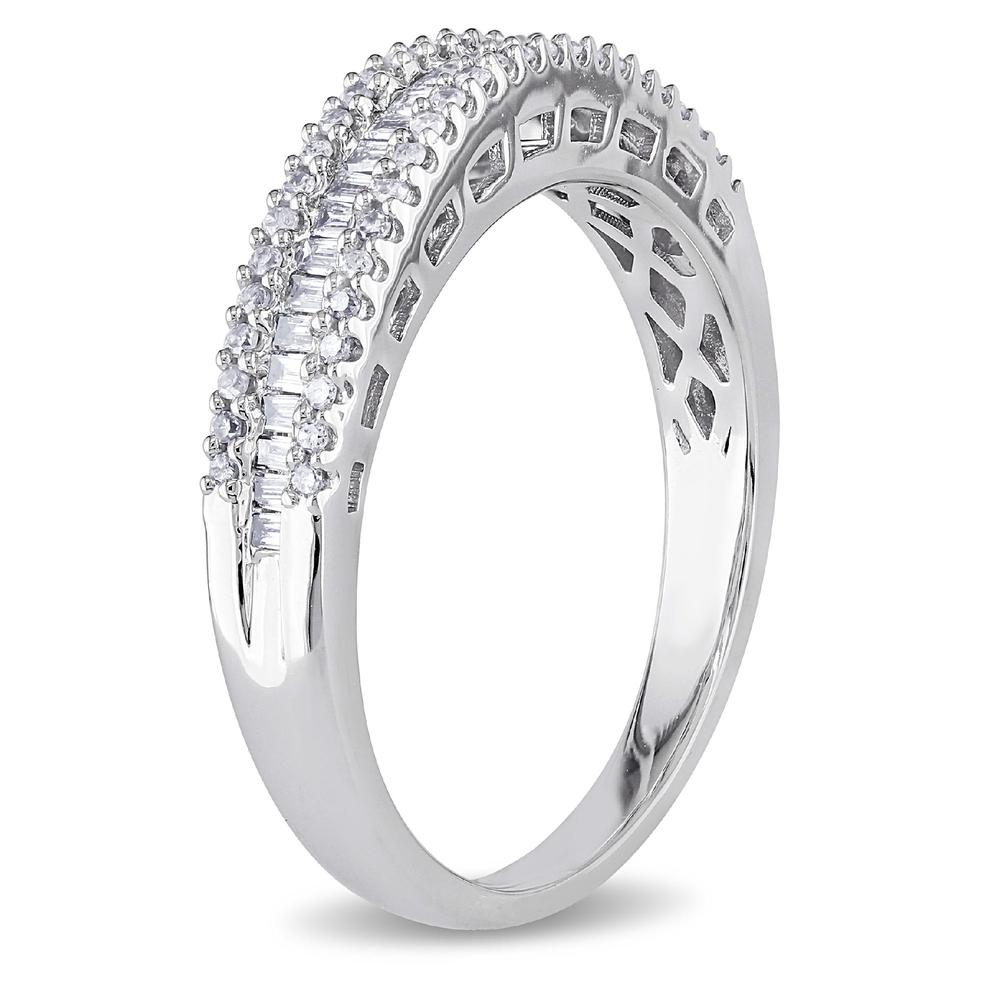 14k White Gold 0.31 CTTW Diamond Eternity Ring