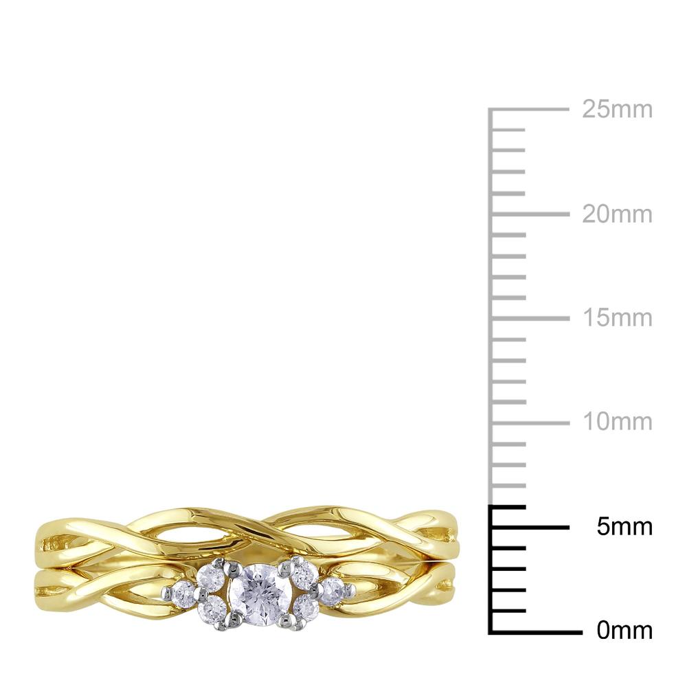 10k Yellow Gold 0.16 CTTW Diamond Bridal Ring Set