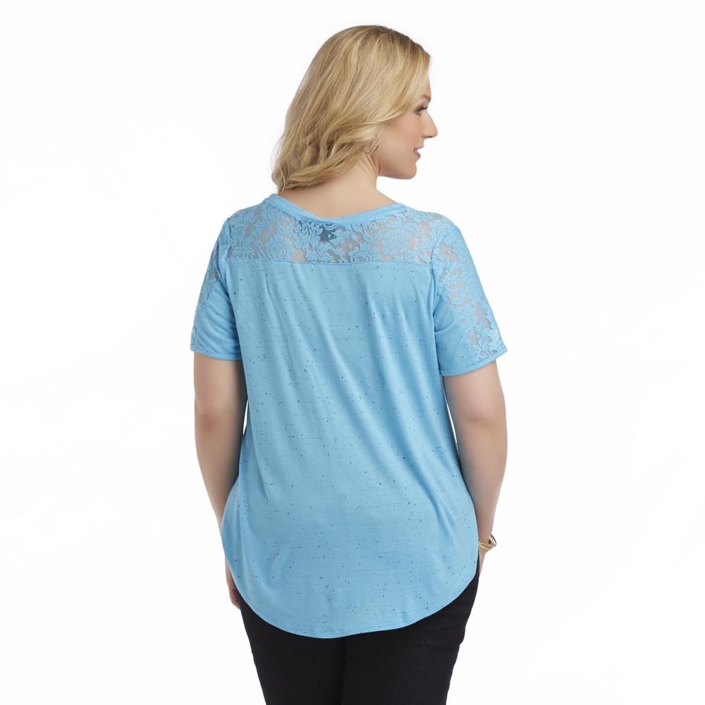 Beverly Drive Women's Plus Graphic T-Shirt - Tiger & Lace