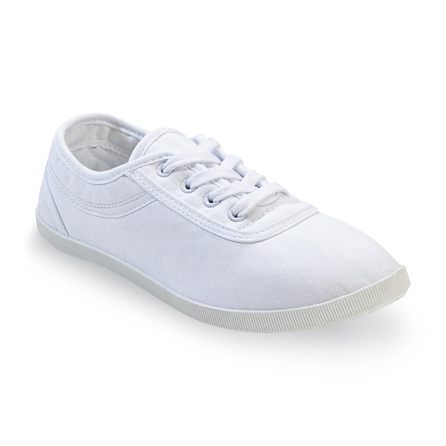 Basic Editions Women's Eavan White Casual Shoe